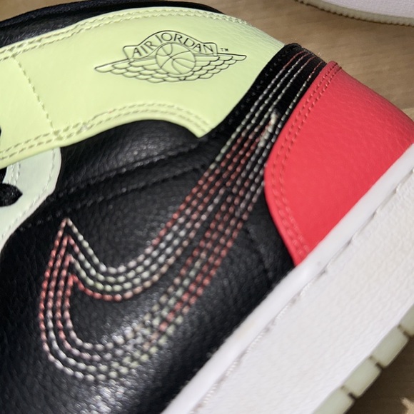 Kids Air Jordan Mid Multicolor - Picture 9 of 10